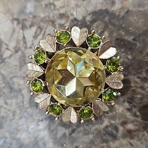 AVON GREEN HEART BROOCH/‎ PENDANT